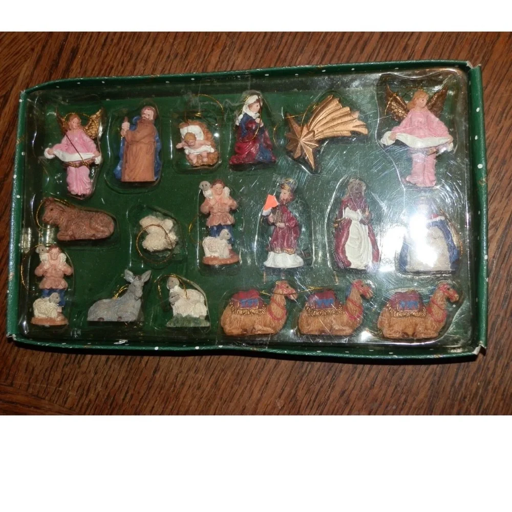 Dillard’s Trimmings Nativity Scene Holiday Figurine Set